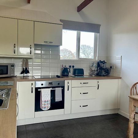 Vila Beautiful Rural Self Contained Farm Annex Hordle Exteriér fotografie
