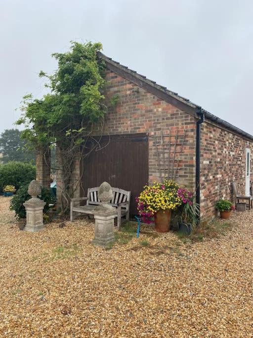 Vila Beautiful Rural Self Contained Farm Annex Hordle Exteriér fotografie