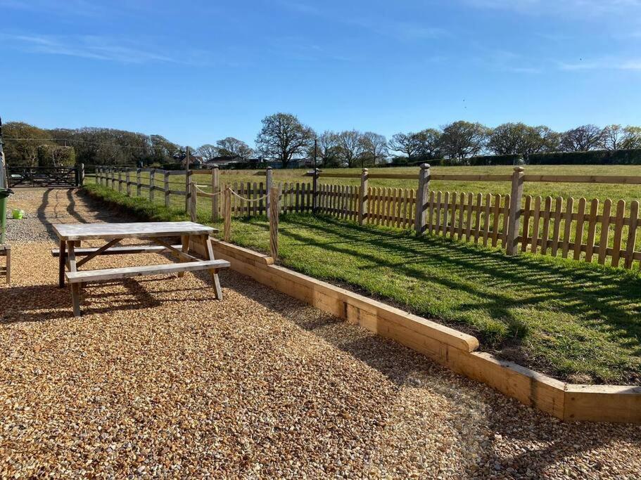 Vila Beautiful Rural Self Contained Farm Annex Hordle Exteriér fotografie