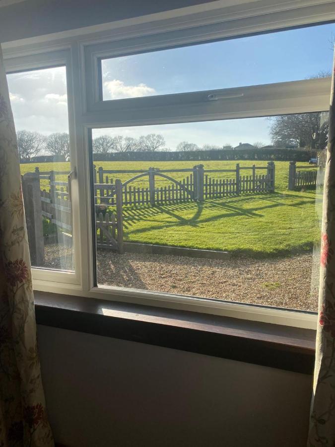 Vila Beautiful Rural Self Contained Farm Annex Hordle Exteriér fotografie
